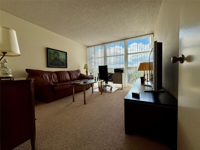 2841 N Ocean Boulevard 603, Fort Lauderdale, FL 33308