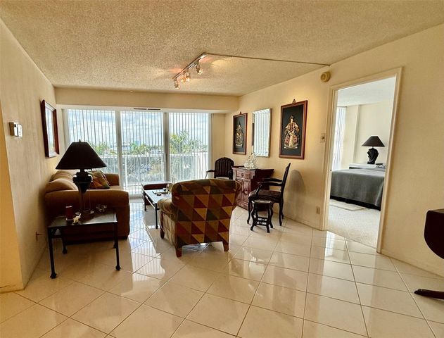 2841 N Ocean Boulevard 603, Fort Lauderdale, FL 33308