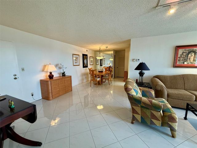 2841 N Ocean Boulevard 603, Fort Lauderdale, FL 33308