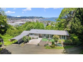 63642 FLANAGAN Rd, Coos Bay, OR 97420