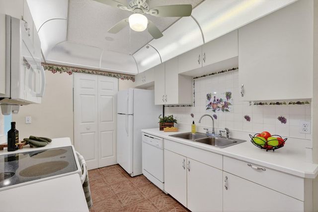 101 BENT TREE DRIVE 39, Daytona Beach, FL 32114