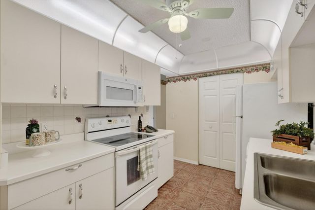 101 BENT TREE DRIVE 39, Daytona Beach, FL 32114