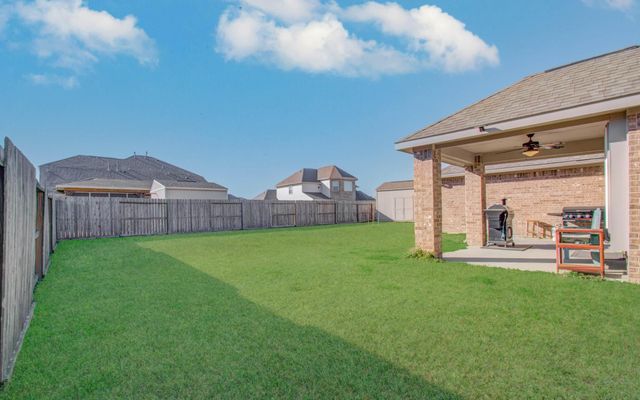 9519 White Landing, Mont Belvieu, TX 77523
