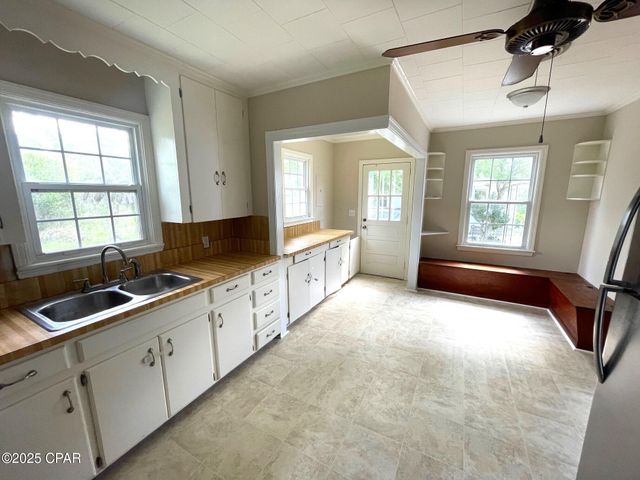 4276 2nd Avenue, Marianna, FL 32446