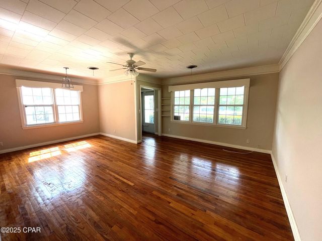 4276 2nd Avenue, Marianna, FL 32446