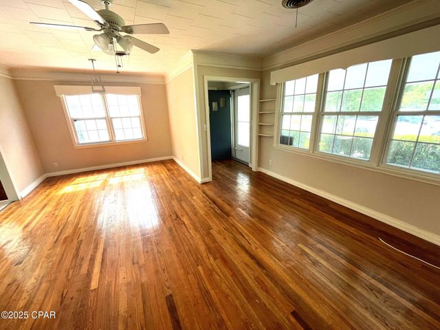 4276 2nd Avenue, Marianna, FL 32446