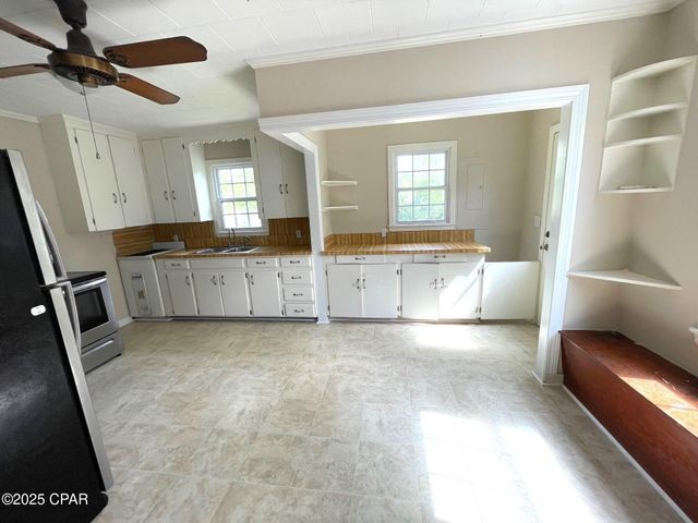 4276 2nd Avenue, Marianna, FL 32446