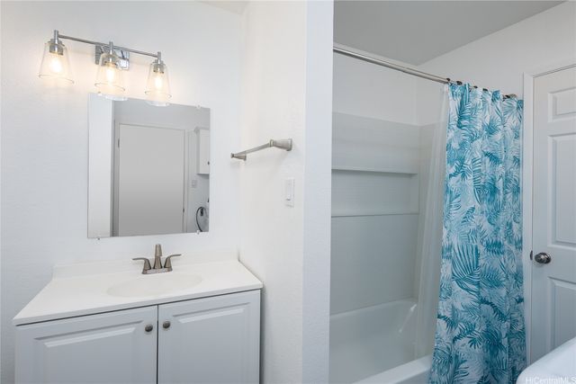 91-1056 Paha Place M6, Waipahu, HI 96797