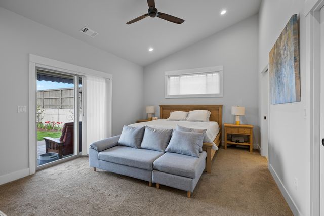 727 Sonoma Court, Medford, OR 97504