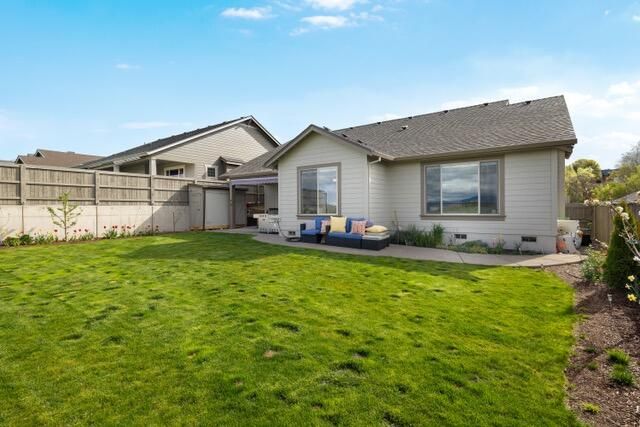 727 Sonoma Court, Medford, OR 97504