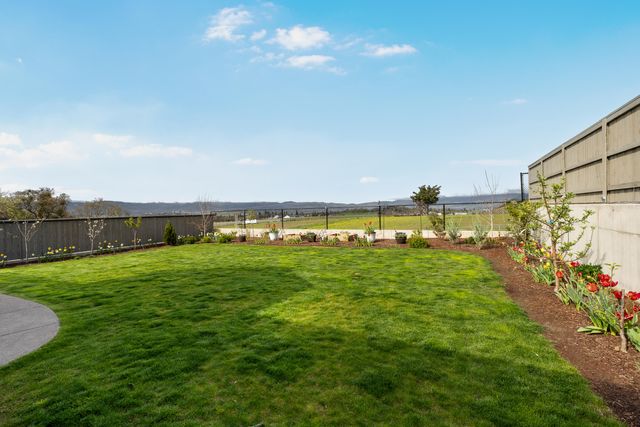 727 Sonoma Court, Medford, OR 97504