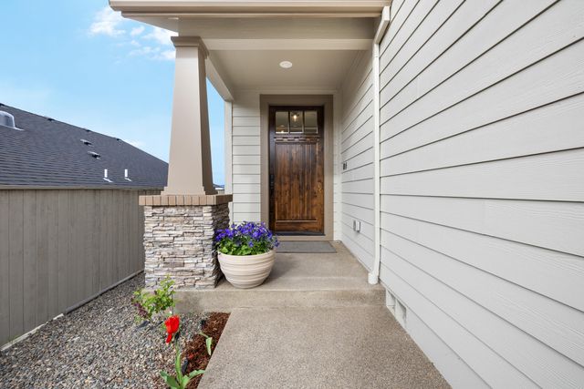 727 Sonoma Court, Medford, OR 97504