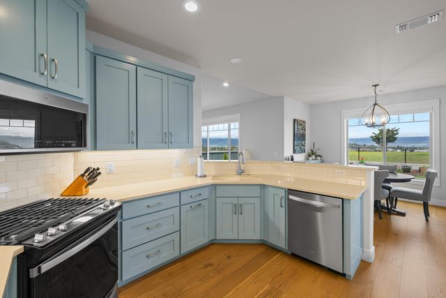 727 Sonoma Court, Medford, OR 97504