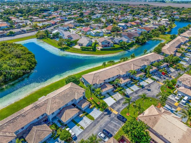 16236 SW 75th St, Miami, FL 33193