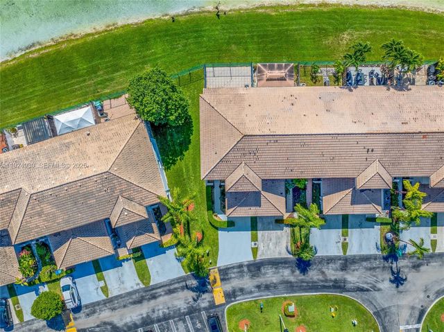 16236 SW 75th St, Miami, FL 33193