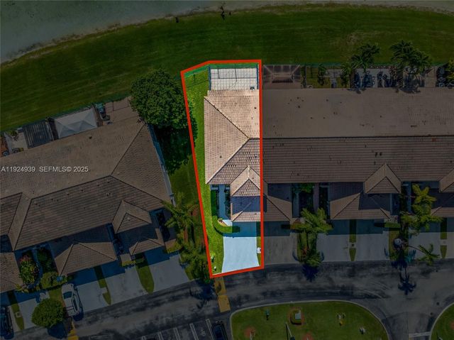 16236 SW 75th St, Miami, FL 33193