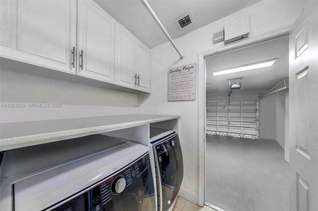 16236 SW 75th St, Miami, FL 33193