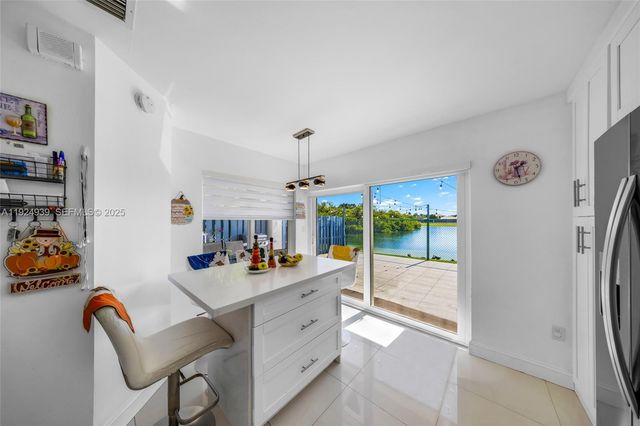 16236 SW 75th St, Miami, FL 33193