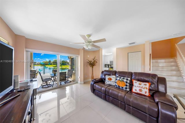 16236 SW 75th St, Miami, FL 33193