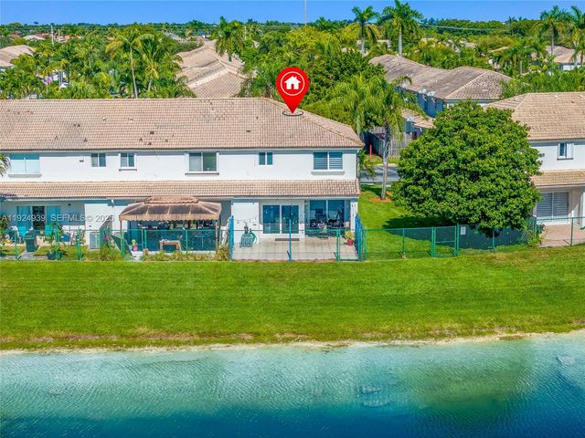 16236 SW 75th St, Miami, FL 33193