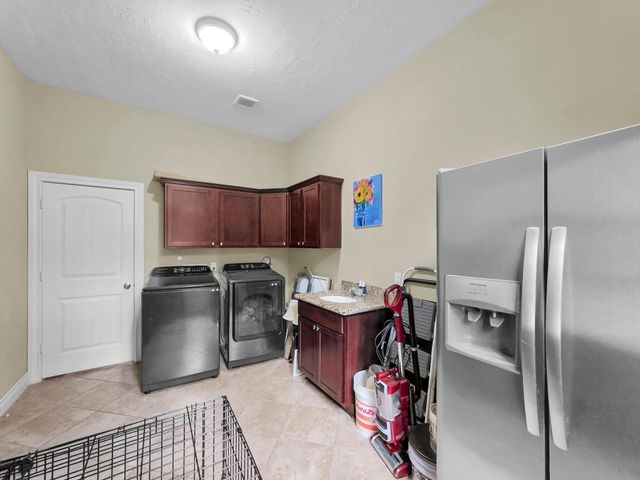 84 Private Road 635, Dayton, TX 77535