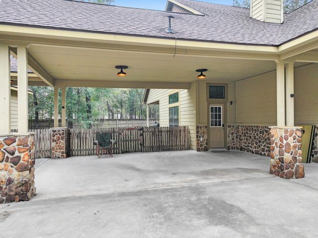 84 Private Road 635, Dayton, TX 77535