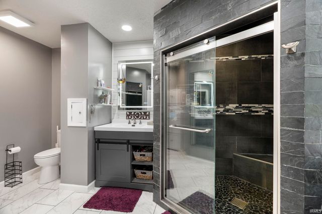 4510 N WILDWOOD DR, Frankfort, IN 46041