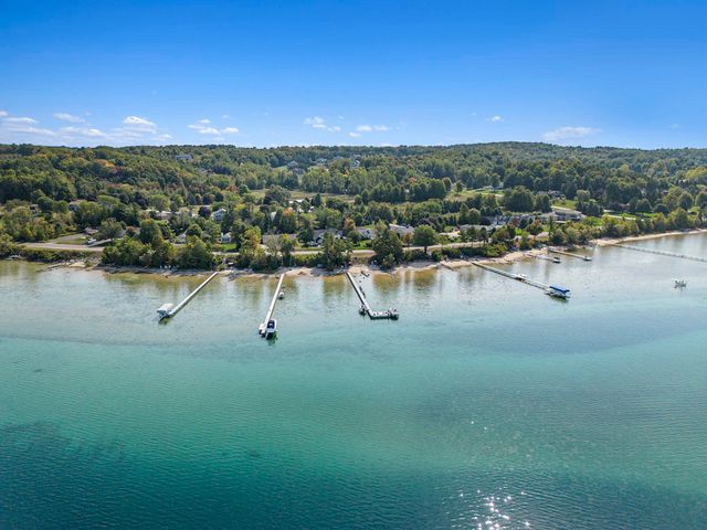 12016 Peninsula Drive, Peninsula Twp, MI 49686