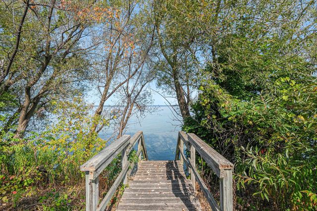 12016 Peninsula Drive, Peninsula Twp, MI 49686