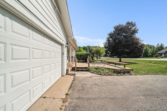 12016 Peninsula Drive, Peninsula Twp, MI 49686