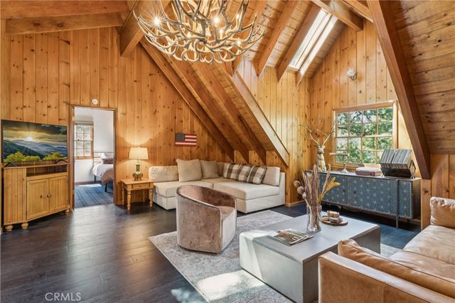 425 Golf Course Way, Lake Arrowhead, CA 92352