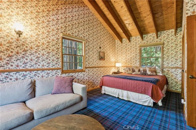 425 Golf Course Way, Lake Arrowhead, CA 92352