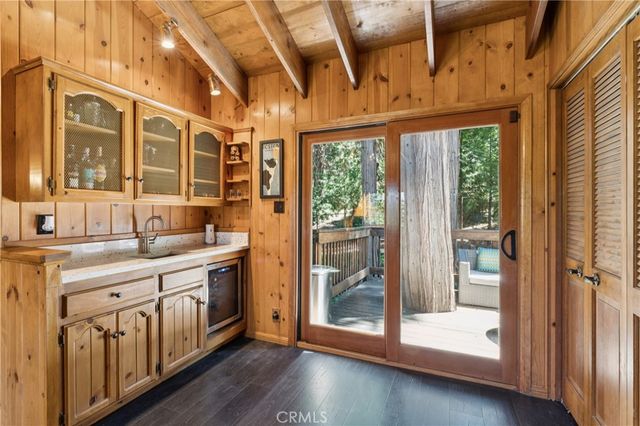 425 Golf Course Way, Lake Arrowhead, CA 92352