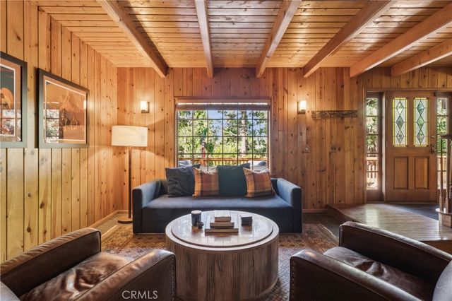 425 Golf Course Way, Lake Arrowhead, CA 92352