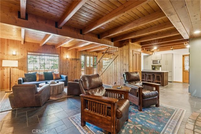 425 Golf Course Way, Lake Arrowhead, CA 92352