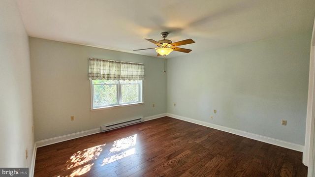 132 BUCKINGHAM DR, Chambersburg, PA 17201