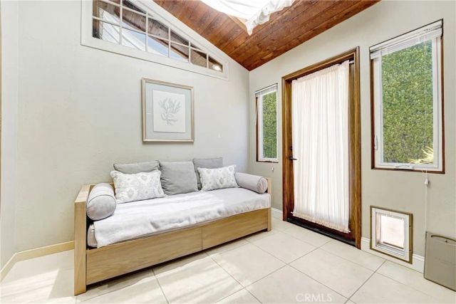 5062 Avenida Hacienda, Tarzana, CA 91356
