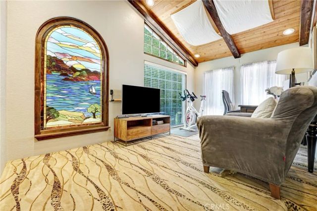 5062 Avenida Hacienda, Tarzana, CA 91356
