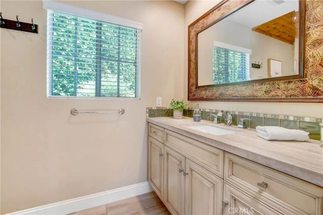 5062 Avenida Hacienda, Tarzana, CA 91356
