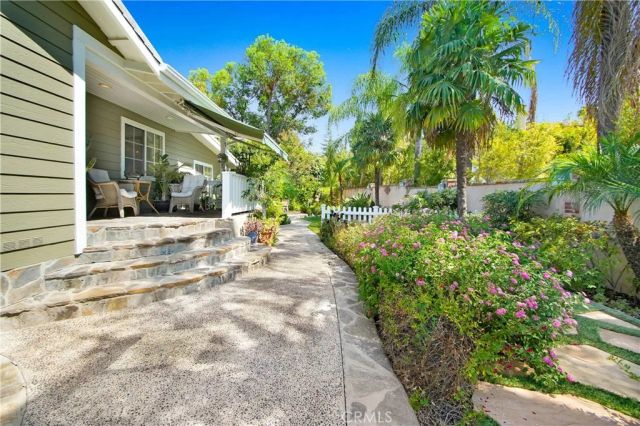 5062 Avenida Hacienda, Tarzana, CA 91356
