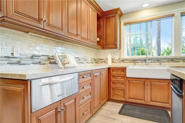 5062 Avenida Hacienda, Tarzana, CA 91356