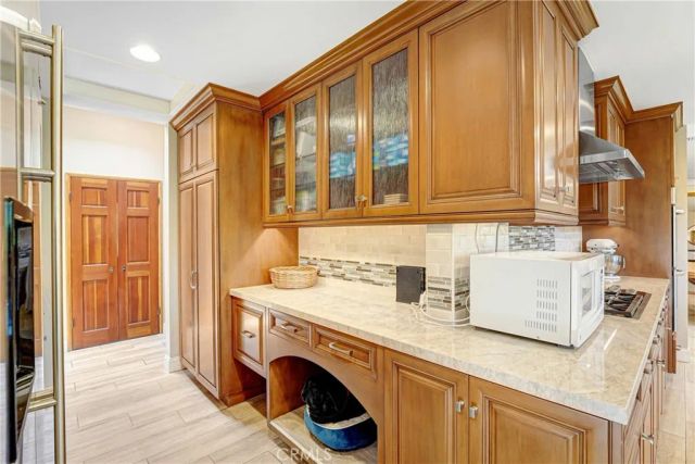 5062 Avenida Hacienda, Tarzana, CA 91356