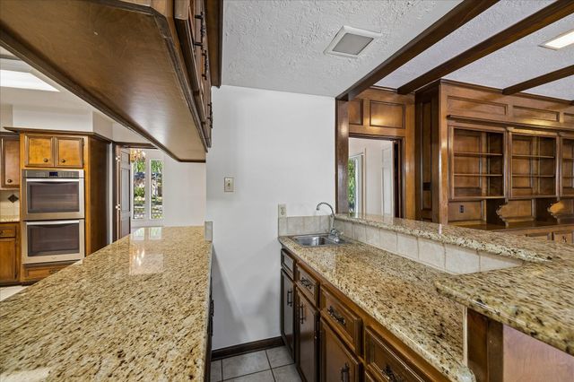 3114 Parkdale Drive, Kingwood, TX 77339