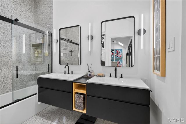 5567 Waterman Boulevard B, St Louis, MO 63112