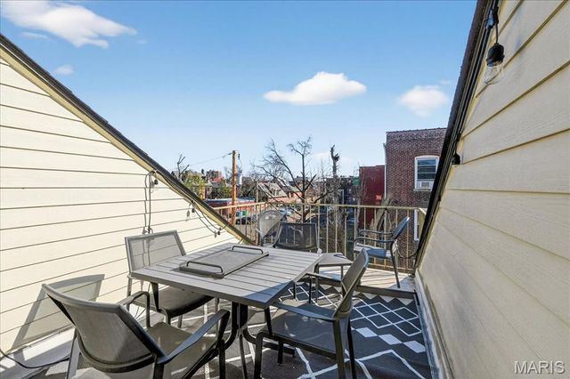 5567 Waterman Boulevard B, St Louis, MO 63112