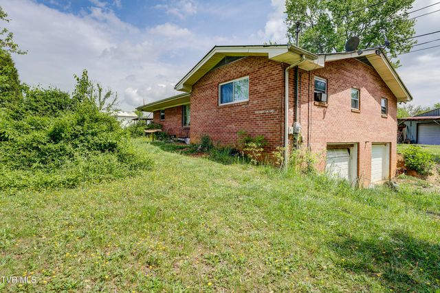 166-178 Gray Station Road, Johnson City, TN 37615