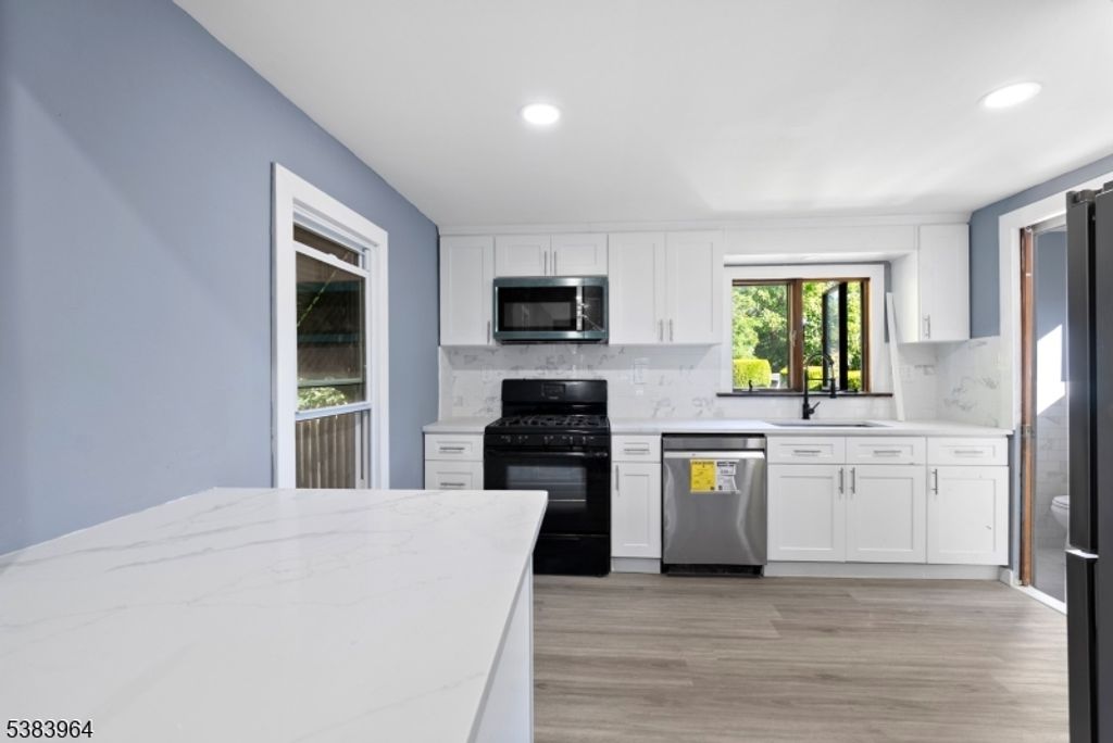 35 Boonton Ave, Butler Boro, NJ 07405