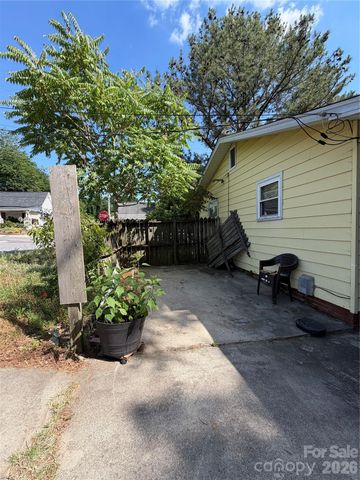 112 Academy Avenue NW, Concord, NC 28025