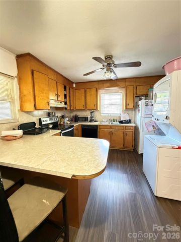 112 Academy Avenue NW, Concord, NC 28025