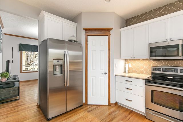 3134 SW Prairie View Road, Ankeny, IA 50023